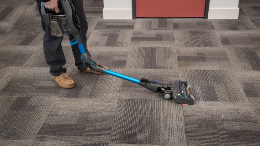 shark ionflex - the ionflex bending so you don't have to.