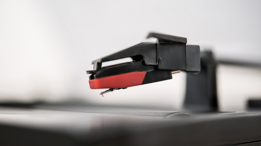 jensen jta-230 - you must hand cue the jensen, which may take a bit of getting used...