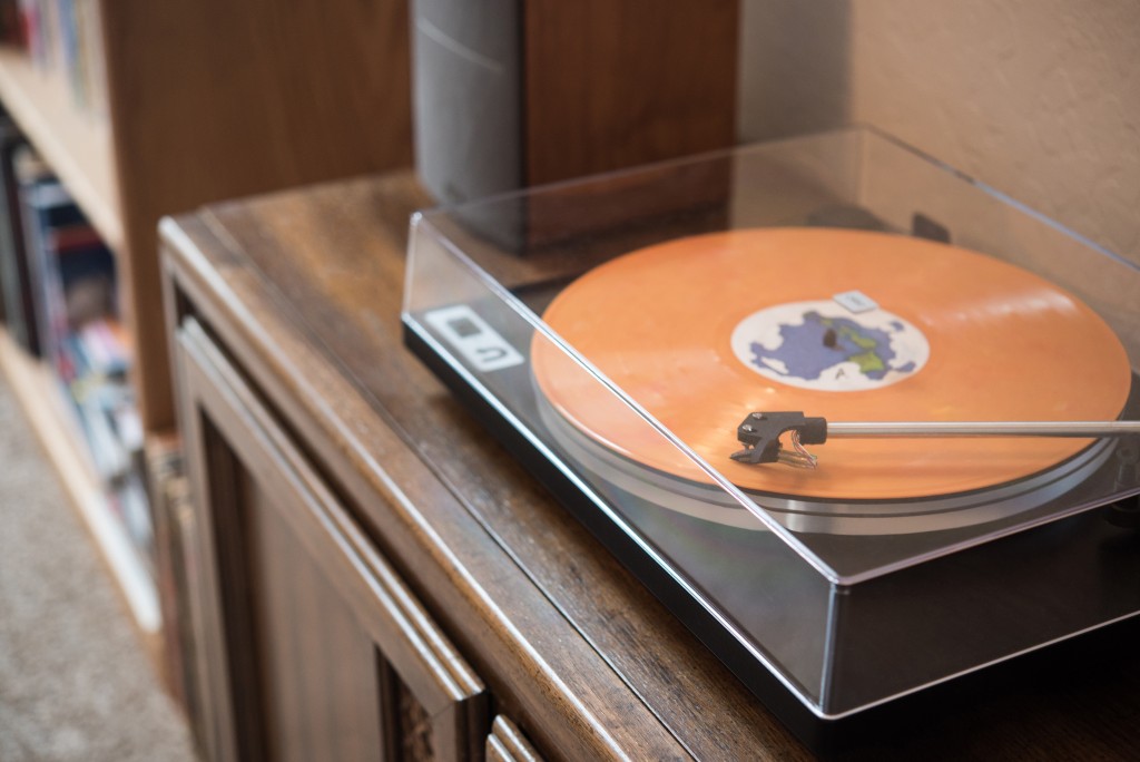 turntable - u-turn audio orbit plus ready for some vibration resistance testing.