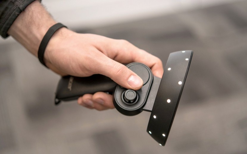 acer ah101-d8ey - the standard controller across windows mixed reality headsets.