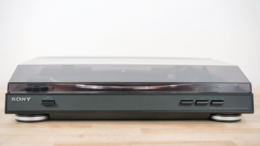 sony pslx300usb - the sony sounds quite good considering its price range.