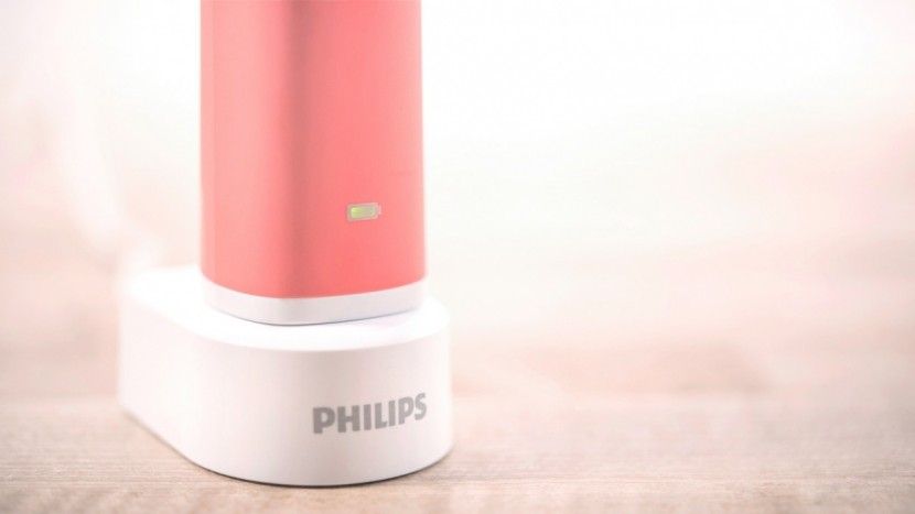 philips sonicare series 2 - the charging base does lack any storage options for additional brush...
