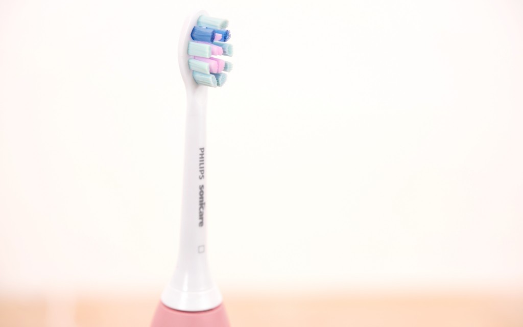philips sonicare series 2 - this brush is quite comfortable to use, even for those with more...
