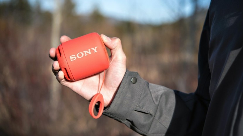 sony xb10 - the xb10 is quite compact.