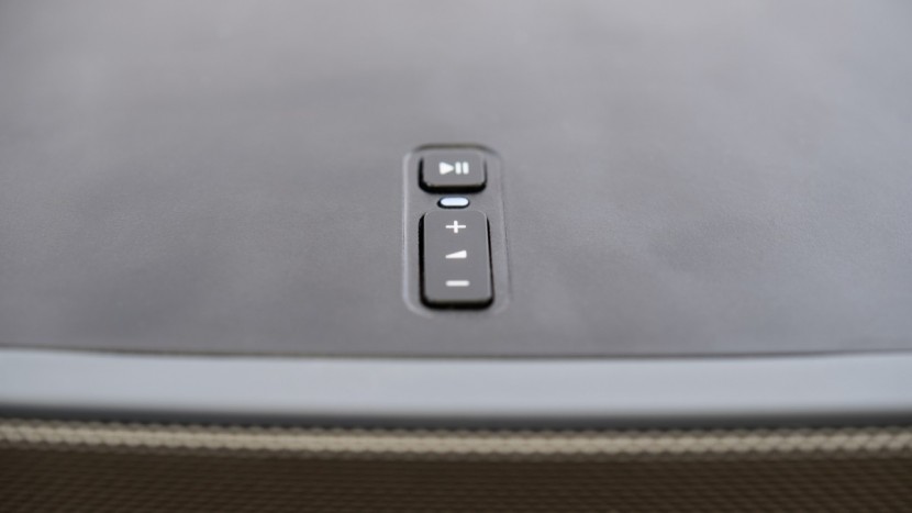 sonos play:3 - the play:3 has on speaker play/pause and volume controls.