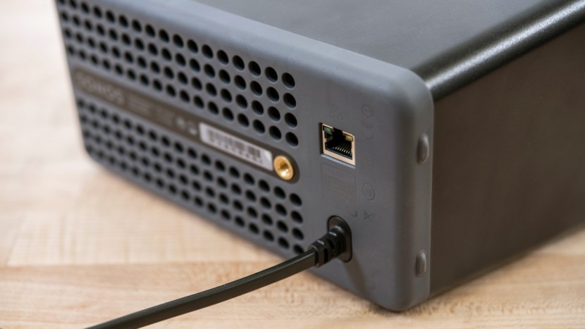 sonos play:3 - the play:3's only input is an ethernet port.