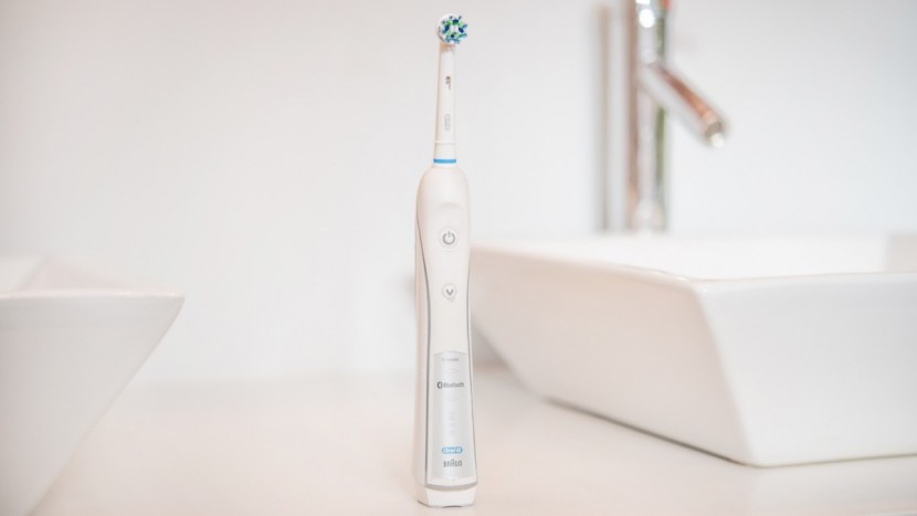 oral-b pro 5000 with bluetooth connectivity - we missed the indicator lights on the pro 5000.