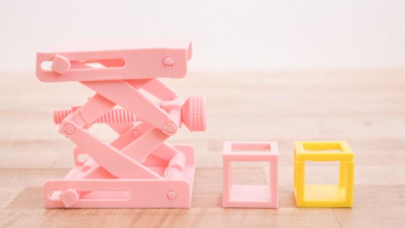 creality 3d cr-10s - the platform jack closed and opened with ease and the pla cube was...