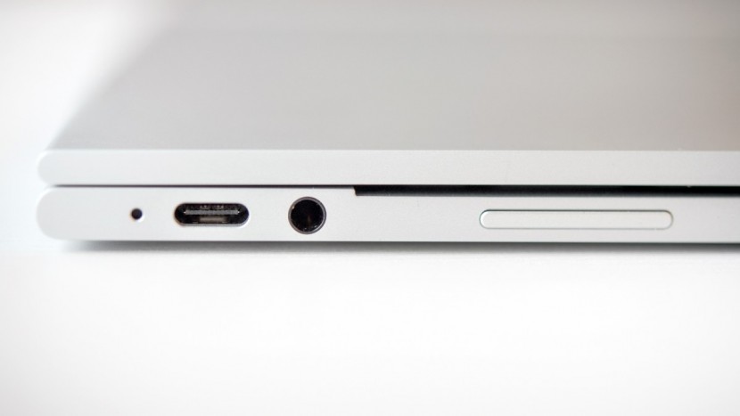 google pixelbook - the pixelbook doesn&#039;t have many ports, just 2 usb-cs and a headphone...