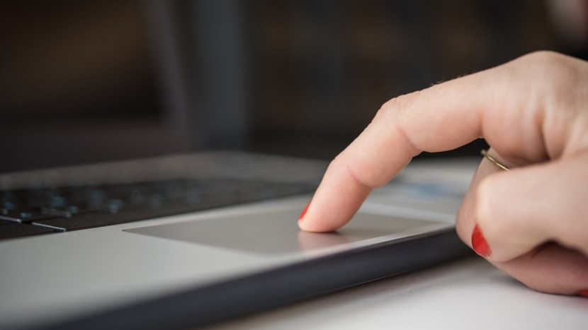 asus c202sa - the trackpad works well, but is a bit on the small side.