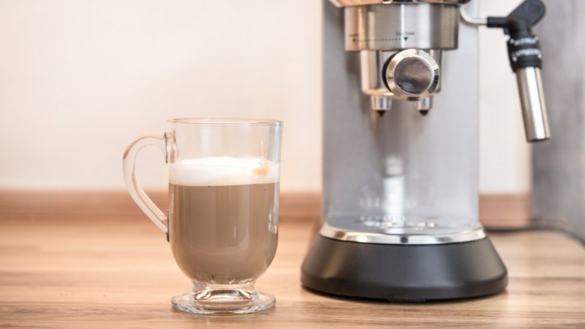 the steam wand makes good foam for cappuccinos.
