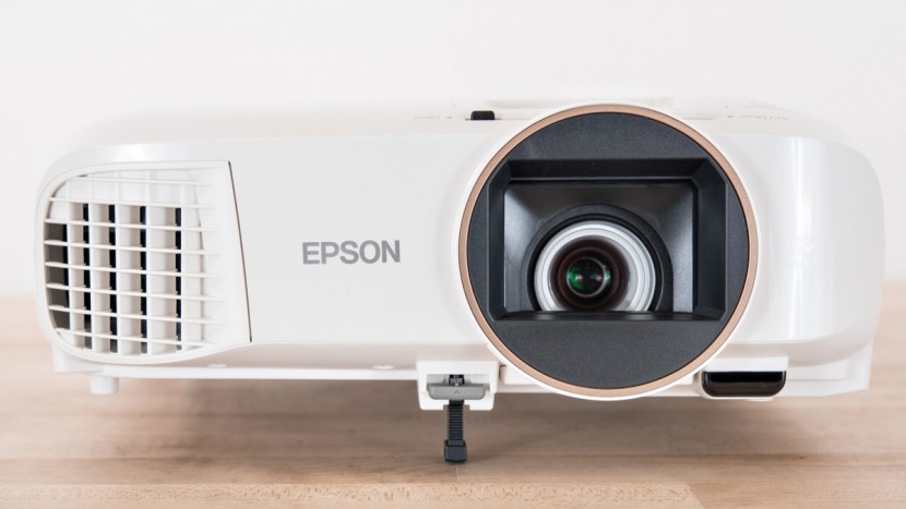 epson home cinema 2150 - the epson 2150 offers vertical lens shift, somewhat of a rarity for...
