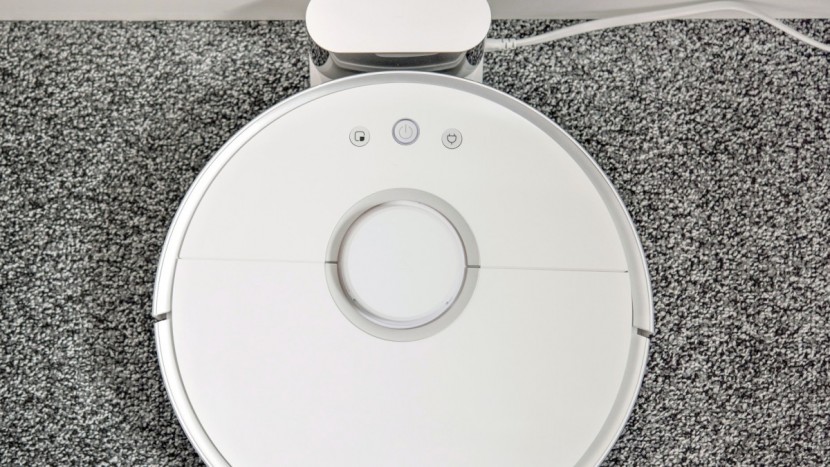 roborock s5 - the roborock can locate its base even from the most remote areas of...