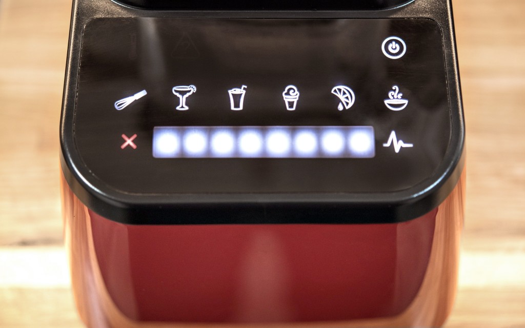 blendtec designer 650 - the presets make this blender decently convenient and easy to use.