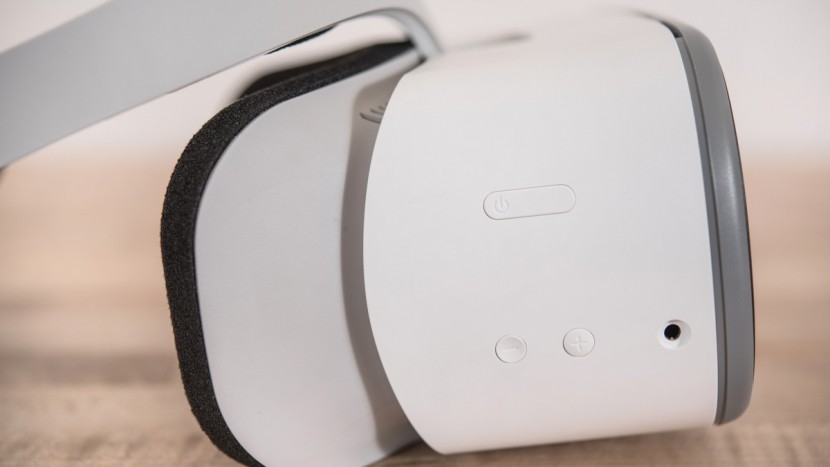 lenovo mirage solo - this headset lacks built-in speakers, forcing you to use a set of...