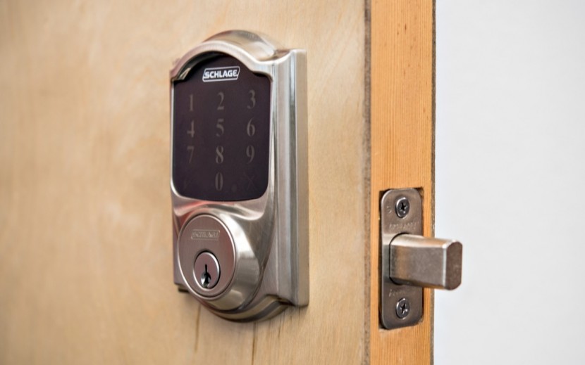 schlage z-wave connect camelot - the camelot carries a commercial grade security rating.