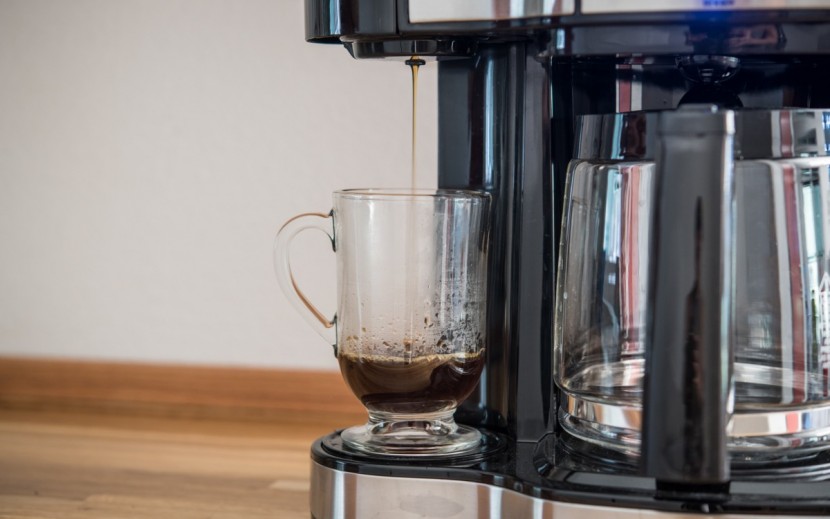 hamilton beach 2-way - the single-serve function lets you brew directly into a cup or even...