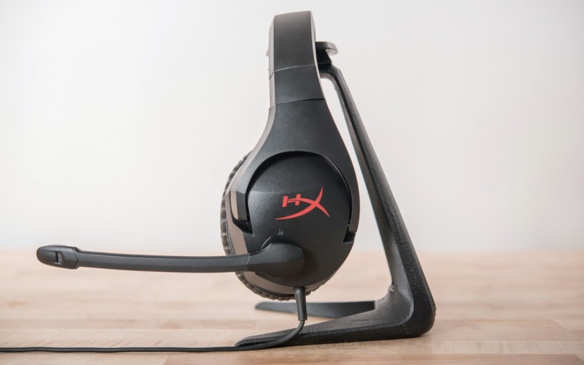 kingston hyperx cloud stinger - the cloud stinger doesn't pick up as much background noise as some...