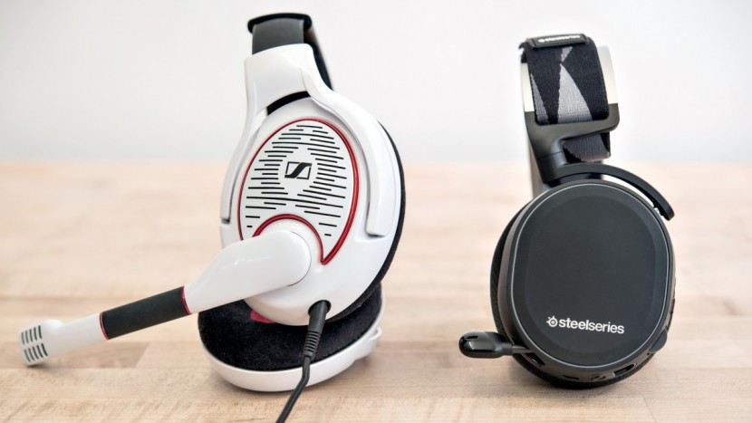 gaming headset - open back versus closed back.