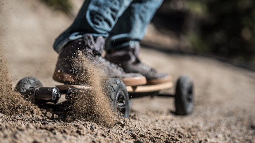 evolve gtx bamboo street - these wheels even handle loosely packed dirt and sand.