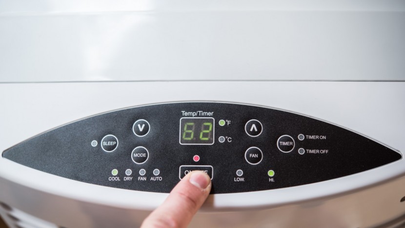 portable air conditioner - the interface on this model is clearly labeled and easy to use.