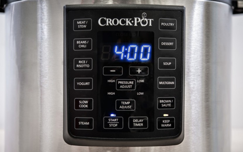 crock-pot 6 qt 8-in-1 - the crock pot's intuitive interface.