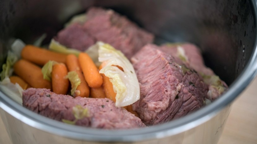 pressure cooker - we like the stainless steel pots of the instant pot models because...