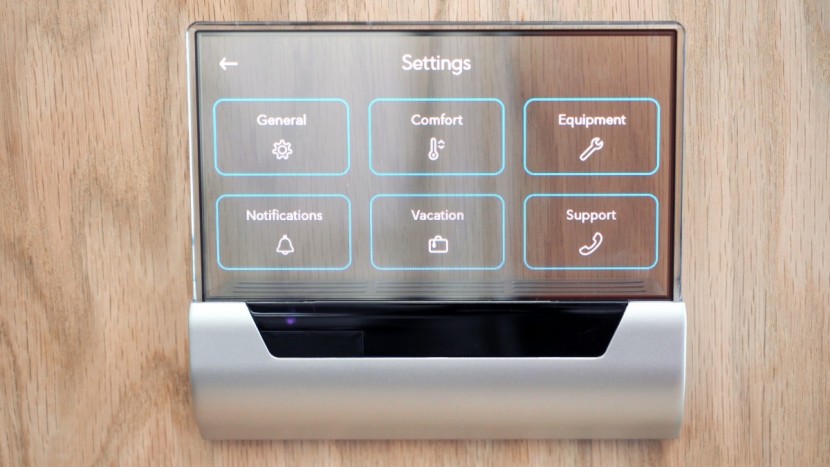 johnson controls glas - the settings are laid out in an intuitive and user-friendly way.
