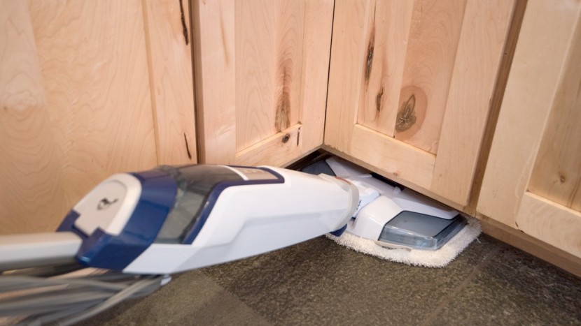steam mop - getting into tight corners to test maneuverability.