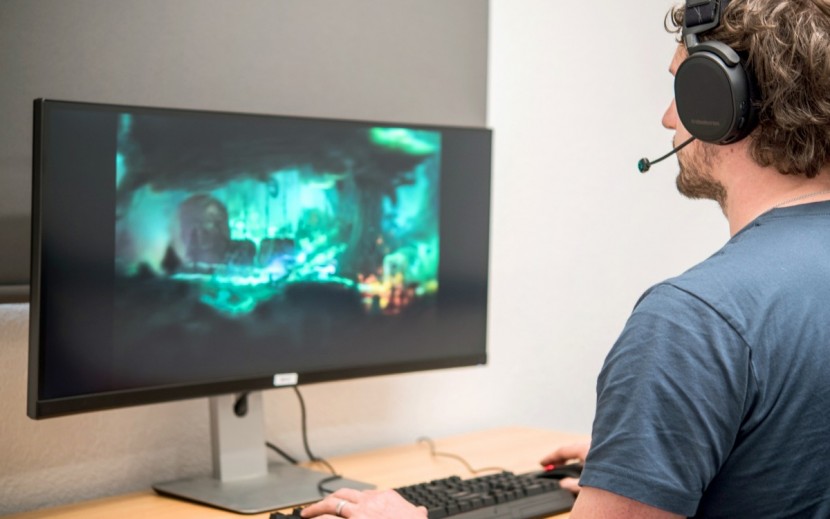 gaming headset - some of our testers had no problems wearing the arctis 7 for...