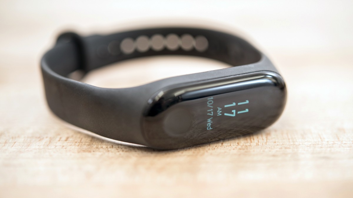 Xiaomi Mi Band 3 Review (The Mi Band 3 didn't really stand out when it comes to looks.)