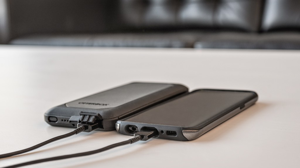 otterbox power pack 10000 - the ruggedized otterbox has a much taller profile.