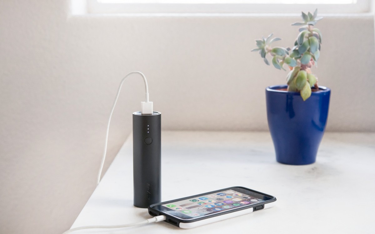 Anker PowerCore 5000 Review (It's hard to go wrong with the simple and affordable PowerCore 5000.)