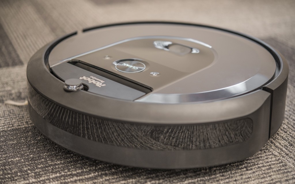 Clean Base® Automatic Dirt Disposal, Roomba® Tower, iRobot