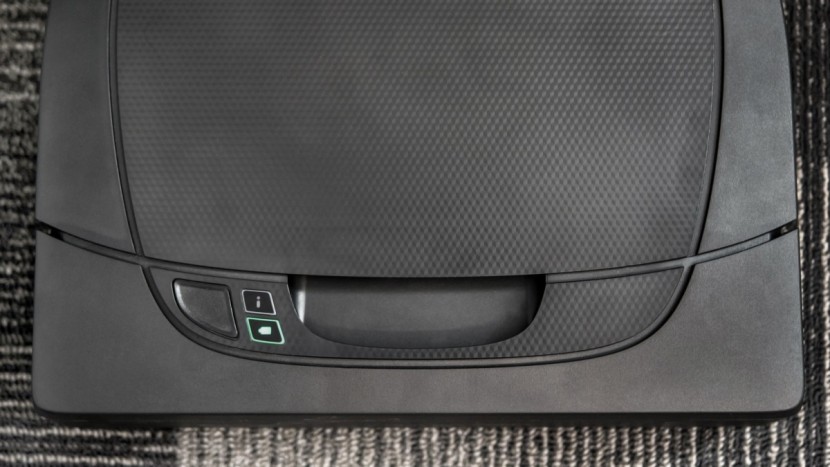 neato botvac d4 connected - this robot is one of the better ones when it comes to cleaning up...