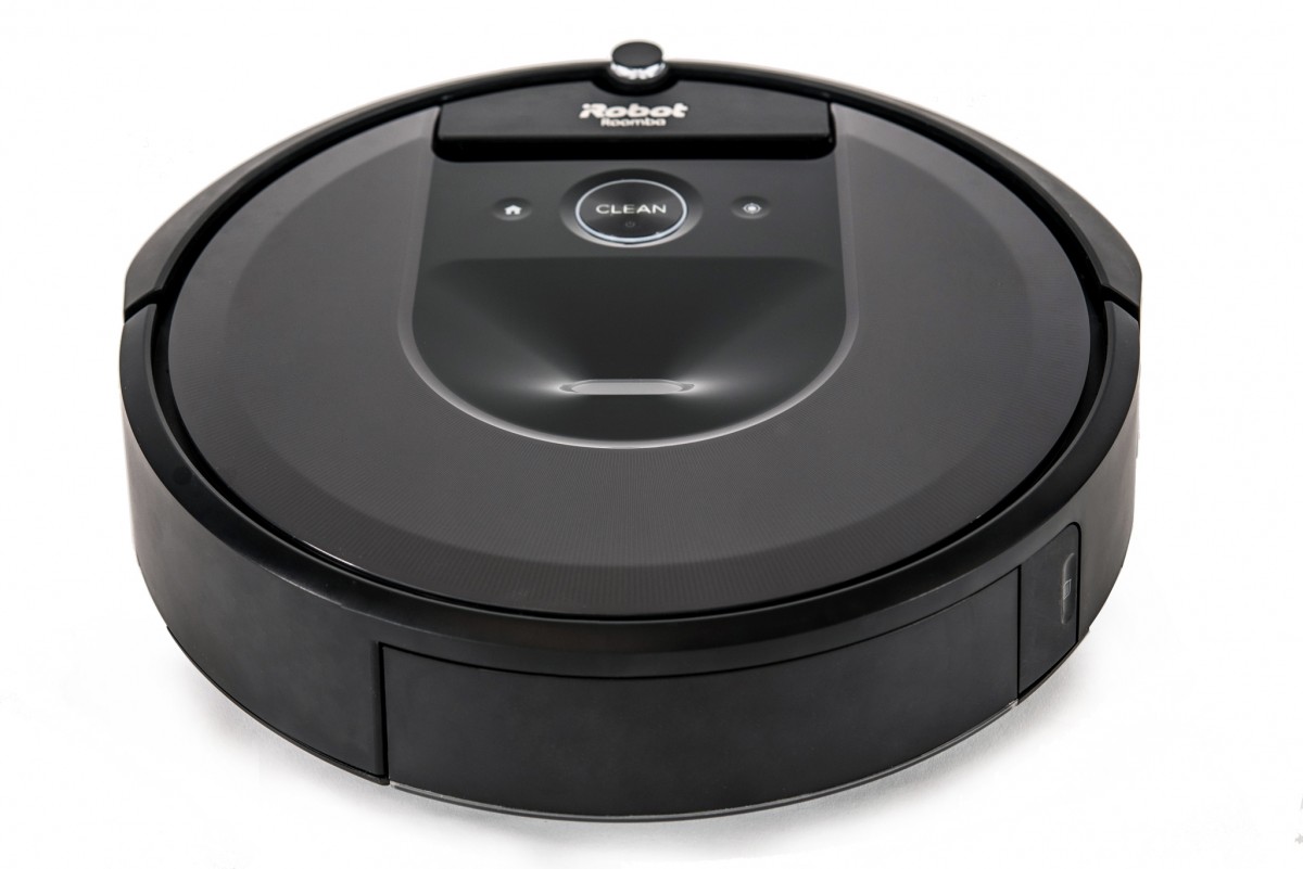 irobot roomba i7+ with clean base automatic dirt disposal robot vacuum review