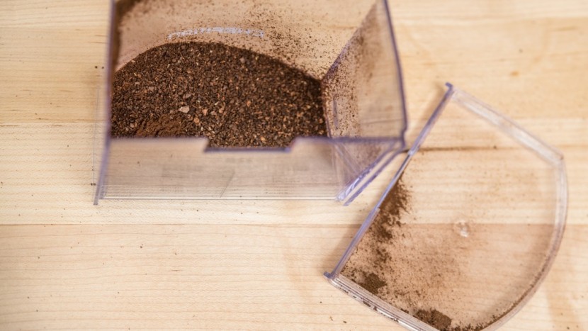 chefman electric burr - the chefman has a problem with coffee sticking to the container due...