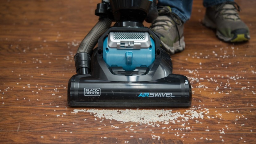 black+decker airswivel lite - this vacuum caused an explosion of rice on the hard floor.