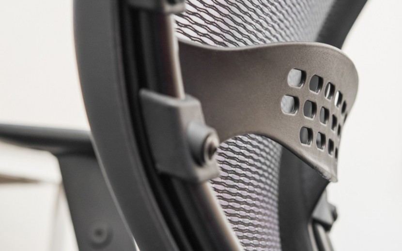 space seating 5700e air grid back professional manager&#039;s chair - the lumbar support also failed to impress.