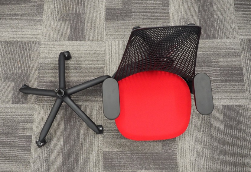 herman miller sayl - the sayl was a snap to assemble. literally.