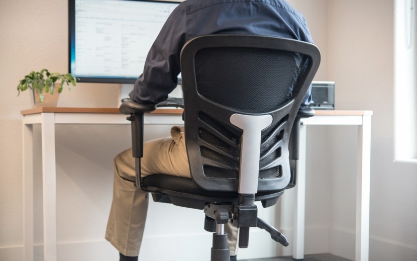 modway articulate ergonomic mesh - this chair has acceptable lumbar support.