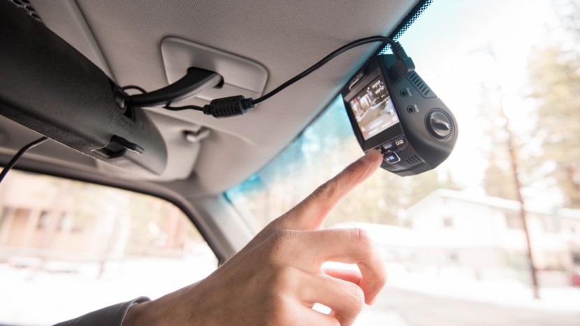 rexing v1 - the rexing v1 has a nice, large screen but poorly designed menus.