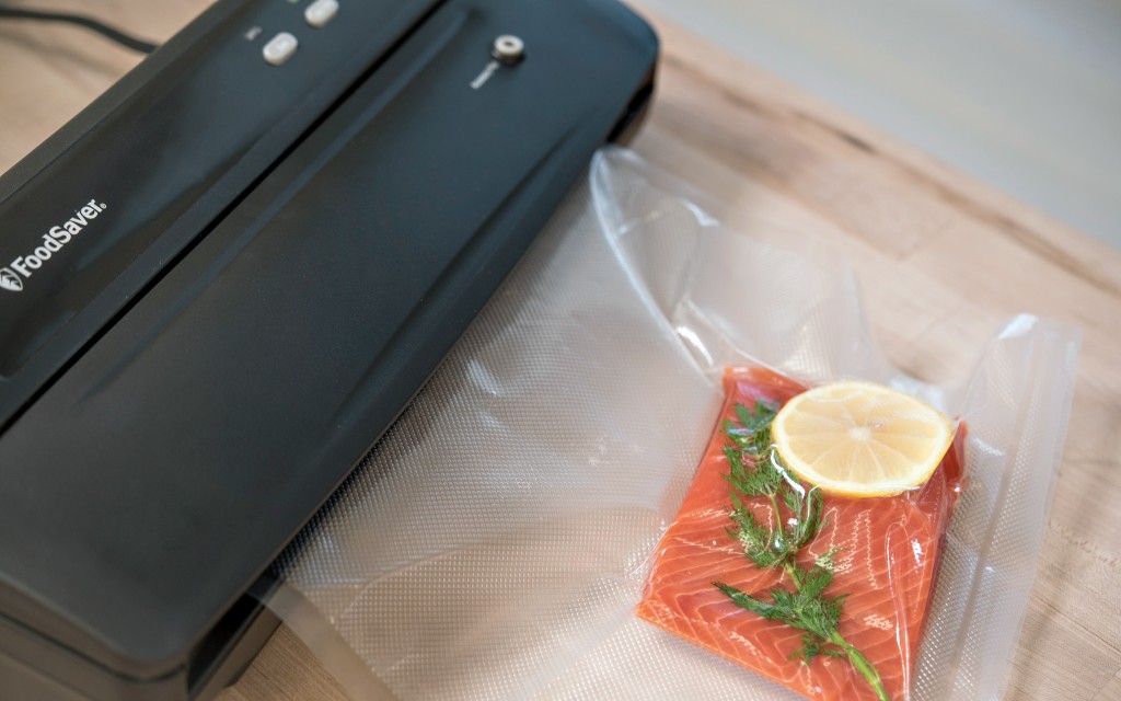 Hands On Review: FoodSaver V2244 Vacuum Sealer