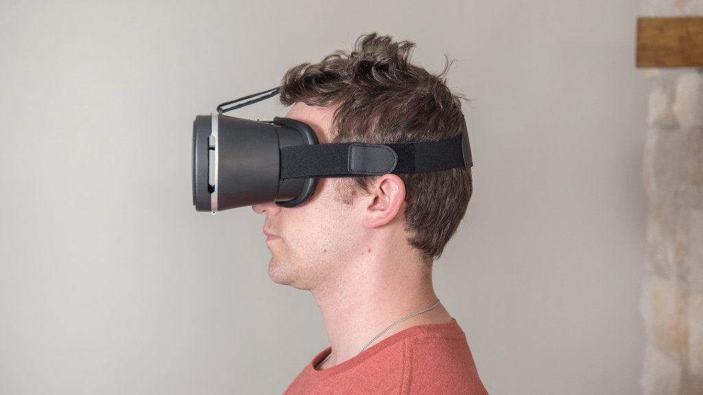 canbor vr - an extremely tight fit for glasses.