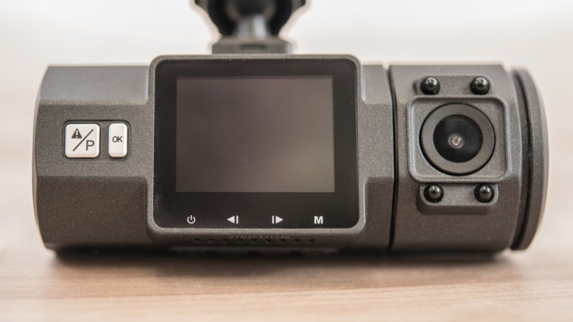 vantrue n2 pro uber dual - the 1.5&quot; screen does feel a bit small, but not unusably so.