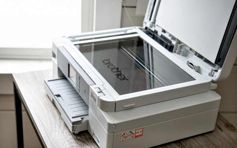 brother mfc-j995dw - the mfc-j995dw offers a scanning bed while still maintaining a...