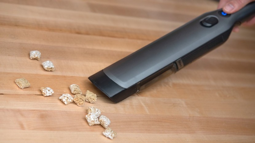 shark wandvac - it doesn&#039;t take long to fill up the small bin on the wandvac.