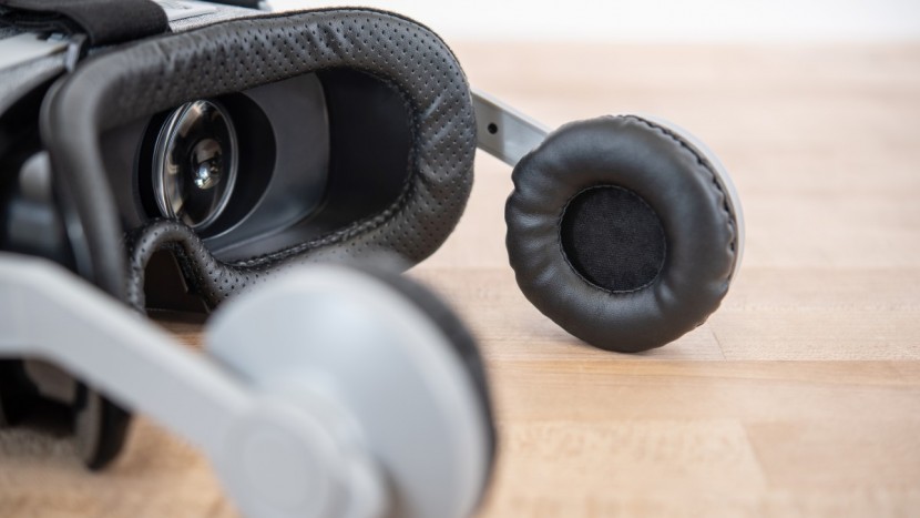 vr shinecon - we liked the integrated headphones, but they got in the way when...