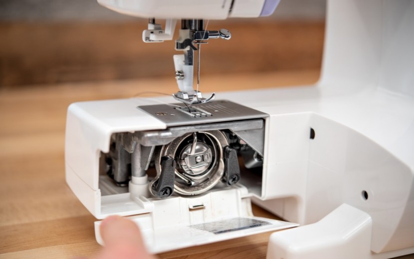 singer simple 3232 - the bobbin compartment on the simple 3232.