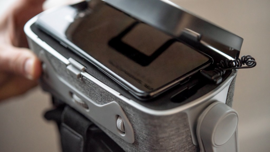 vr shinecon - there are no markings to make sure your phone is a good position.